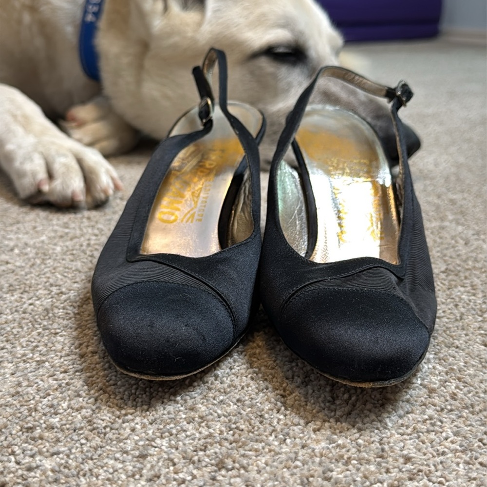 Salvatore Ferragamo | Vintage Sling Back Kitten Heels Pumps in Black Size 9 AA - Picture 2 of 13